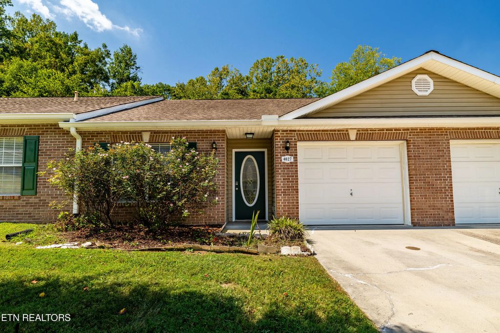 4027 Darwin Way, Knoxville