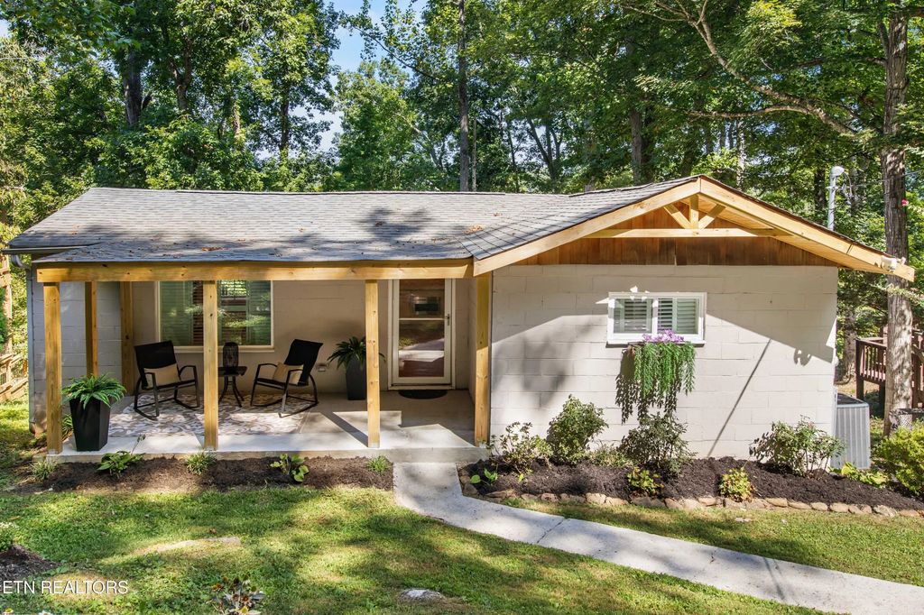 151 Dogwood Tr, Maynardville