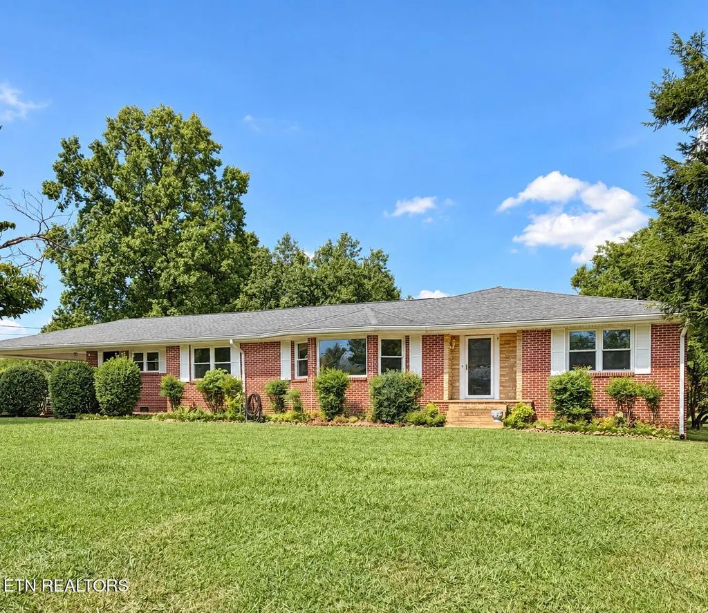 741 Oak St, Dayton