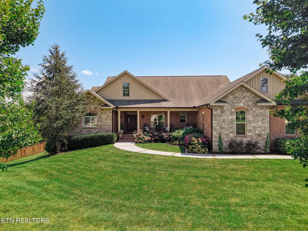 352 Illinois Ave, Seymour