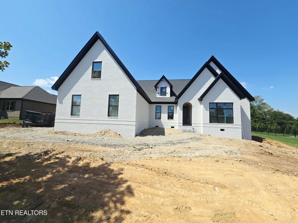 1645 Stone Harbor Blvd, Lenoir City