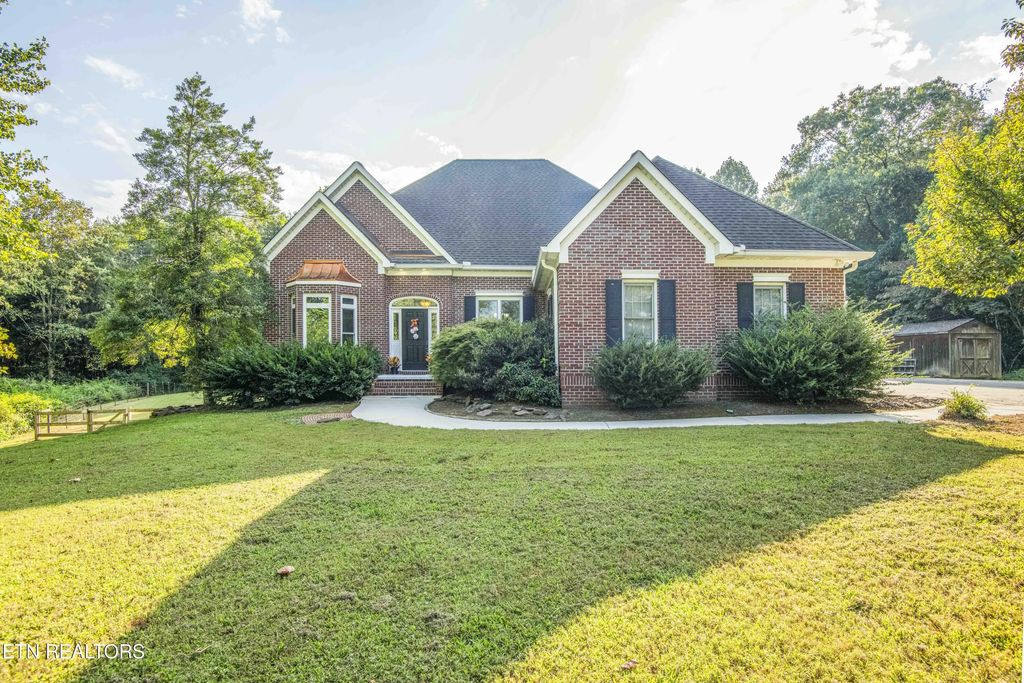 160 Grandview Lane, Clinton