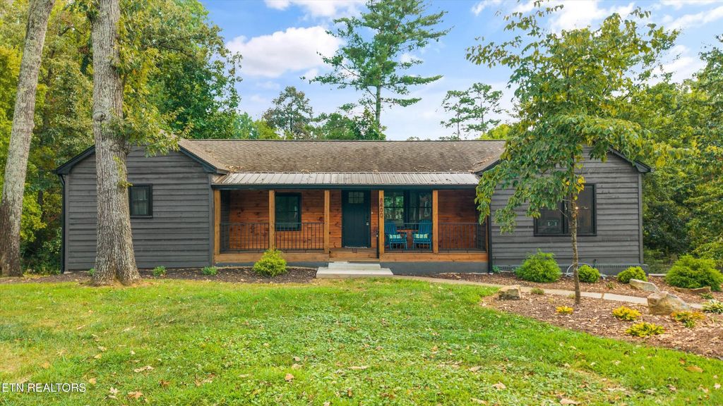 8400 Woodbrook Drive, Knoxville