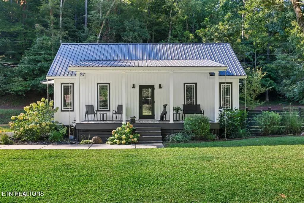 852 Old State Rd, Tellico Plains