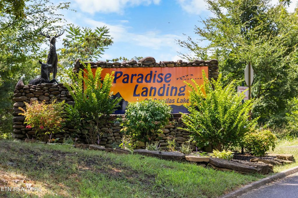 Last Chance Rd, Dandridge