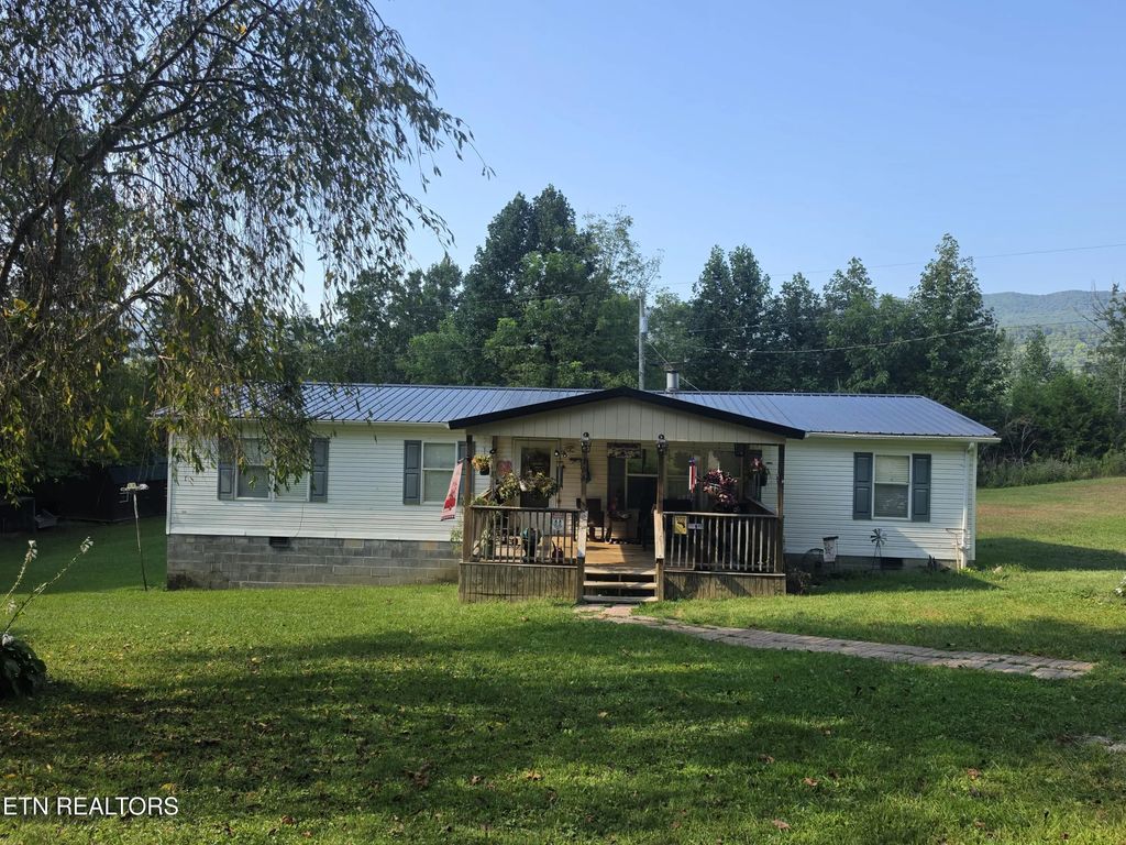 766 Cowans Mill Rd, Ewing