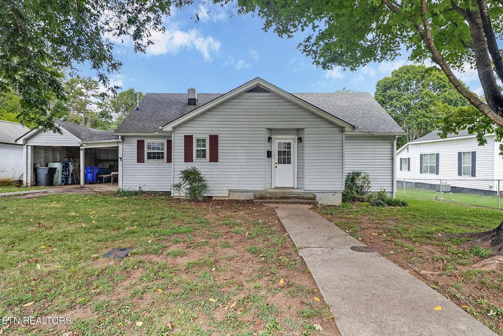 505 N Chamberlain Ave, Rockwood