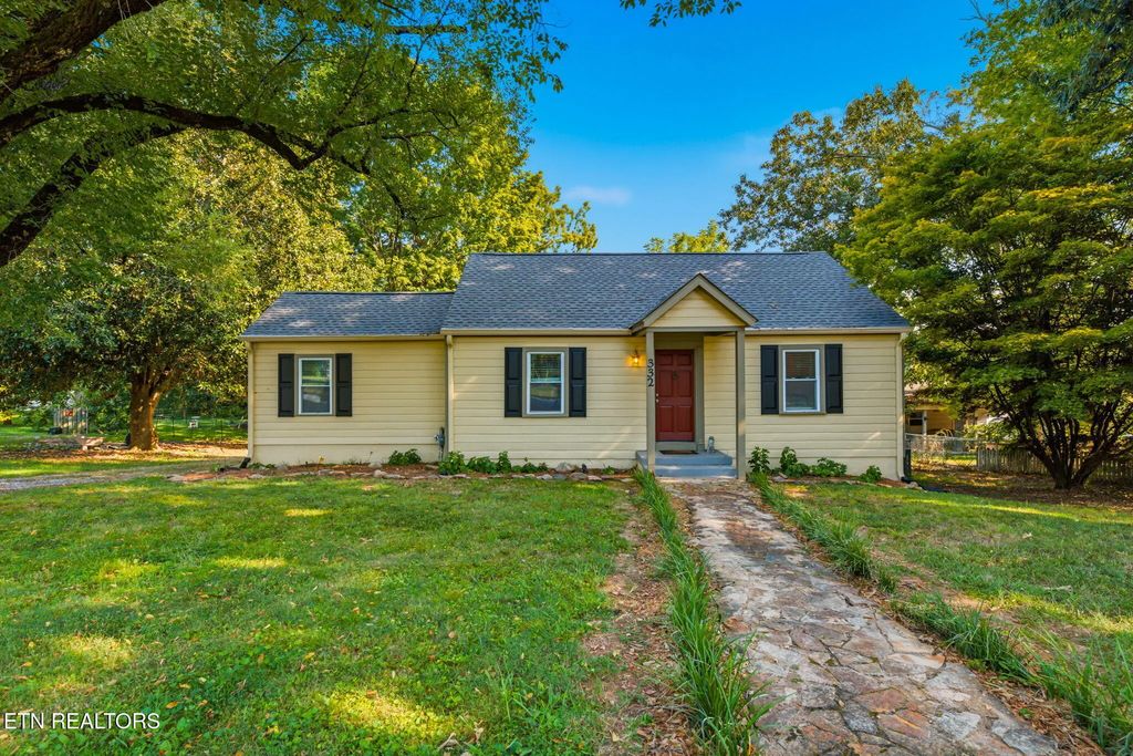332 Wilson Ave, Maryville