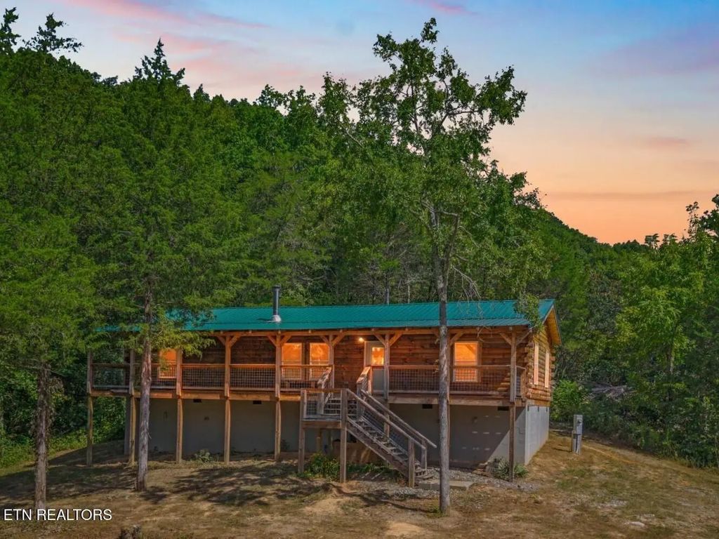 239 County Road 468, Englewood