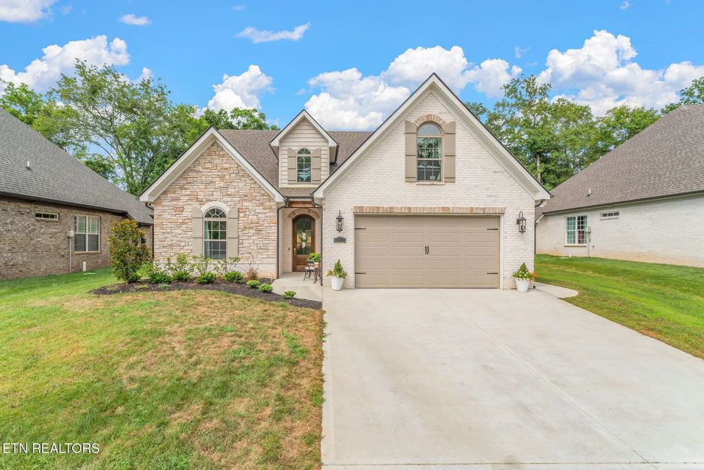 1470 Bronze Lane, Knoxville