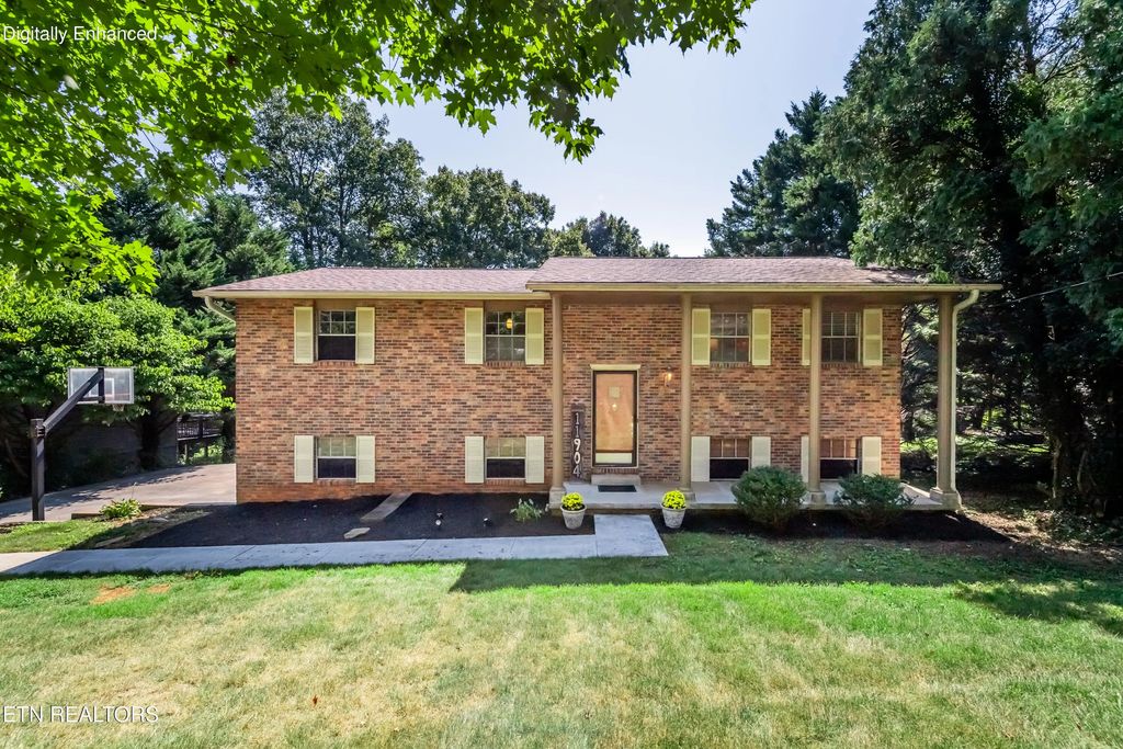 11904 W Kingsgate Rd 2, Knoxville