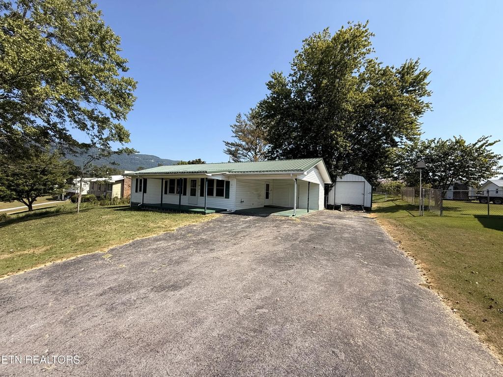295 Allen Rock Rd, Ewing