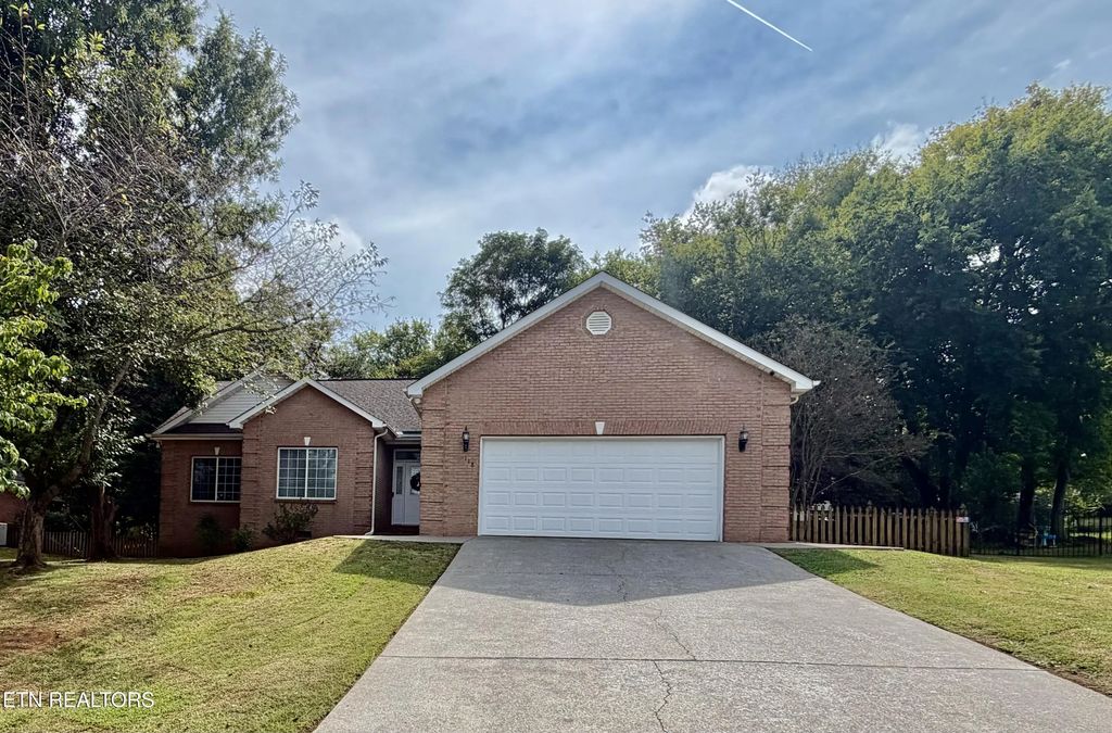 118 Windsor Drive, Maryville