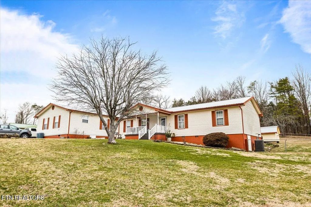 318 Springfield Drive, LaFollette