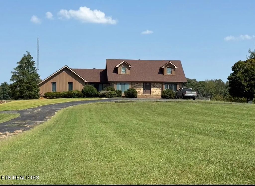 9118 Clay County Hwy, Moss