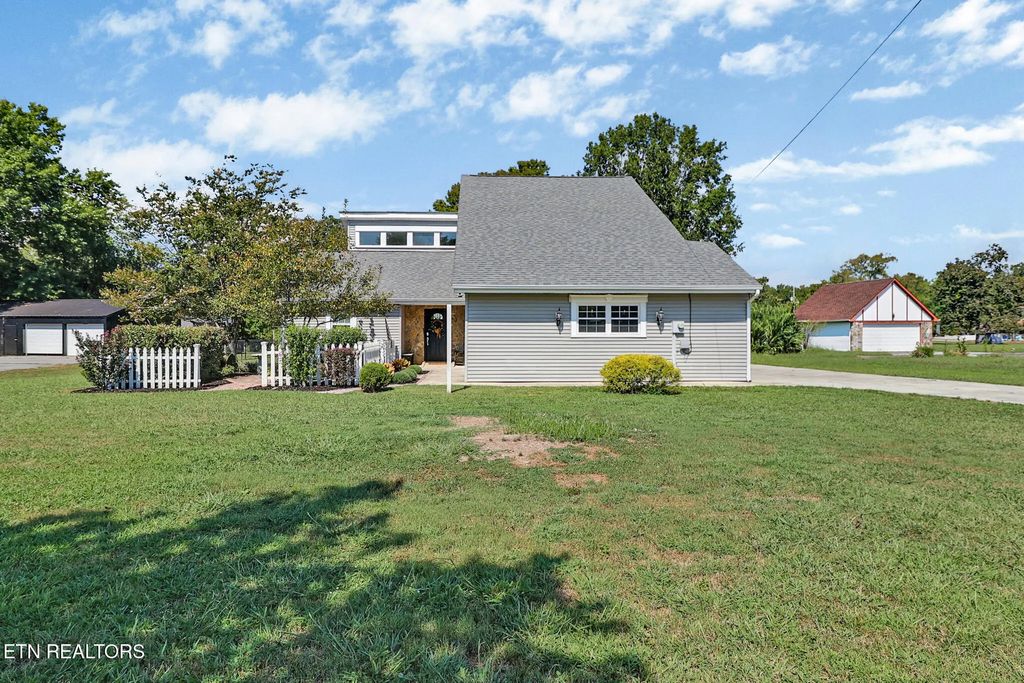 3789 Double S Rd, Dayton
