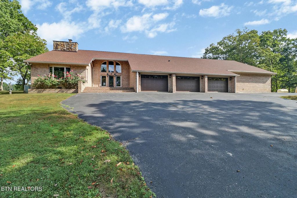 683 Wild Plum Drive, Crossville