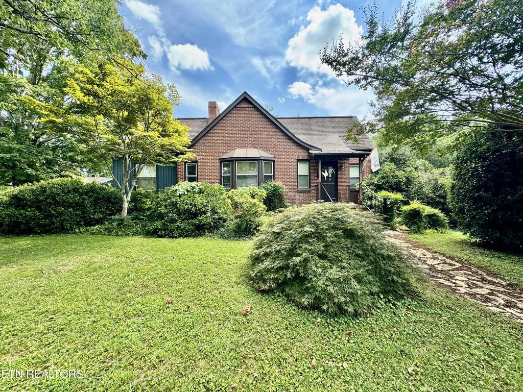 721 W Ellis St, Jefferson City