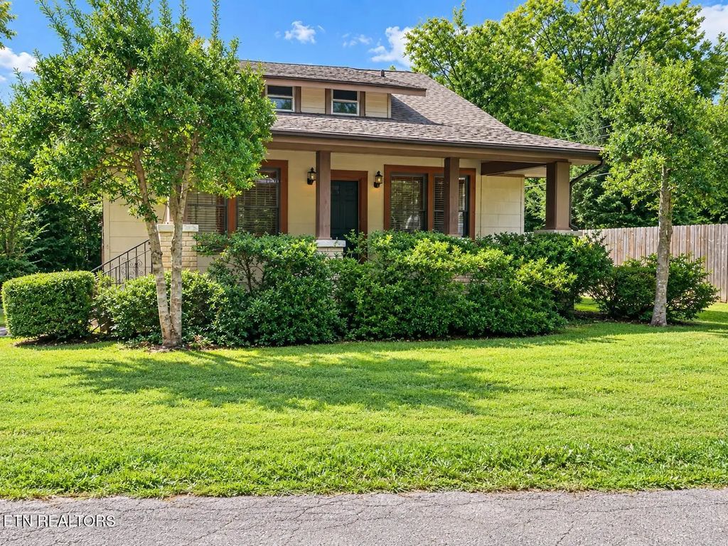 5205 Jacksboro Pike, Knoxville