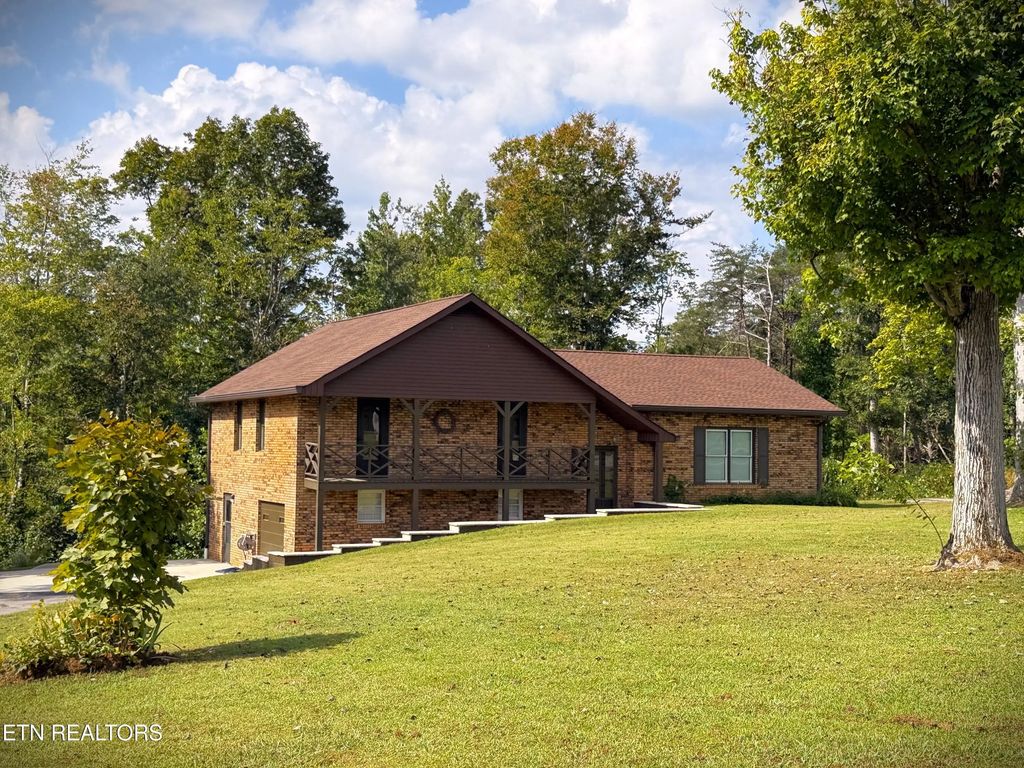 2239 Hilham Hwy, Livingston