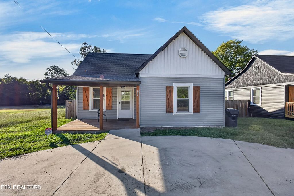 929 Maryville Pike, Knoxville
