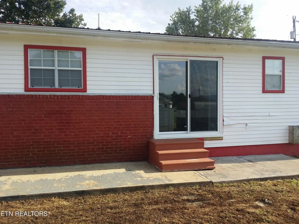 1110 Hickory Flats Rd, Pennington Gap