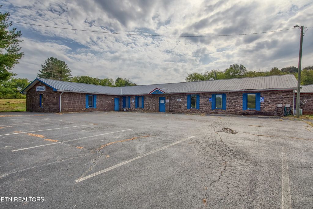 10769 W Lee Hwy, Loudon