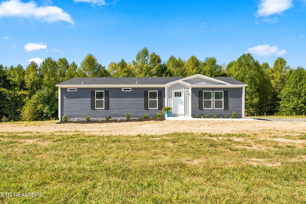 54 Pumpkintown Rd, Lafayette