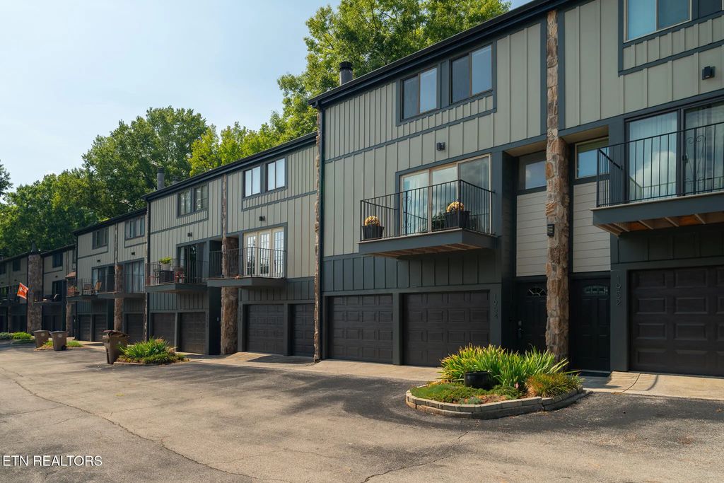 1954 Cherokee Bluff Drive, Knoxville