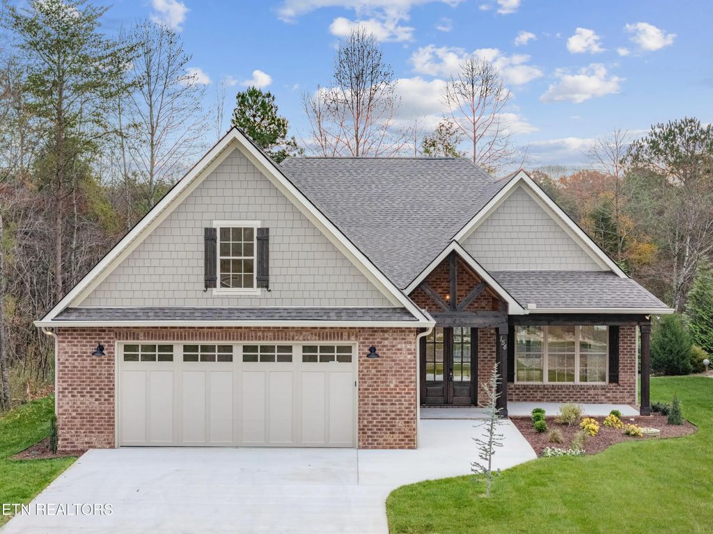 154 Elokwa Way, Loudon