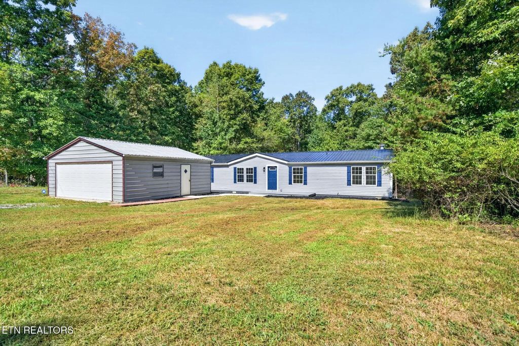 3142 Oswego Rd, Crossville