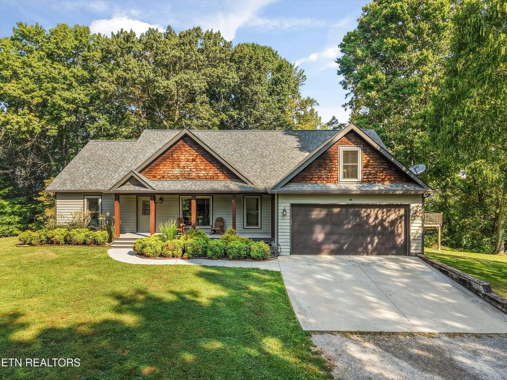 9723 W Emory Rd, Knoxville
