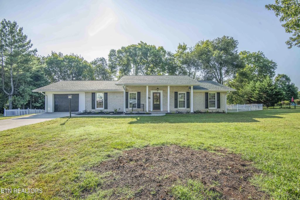 1732 Leconte Drive 1732, Maryville