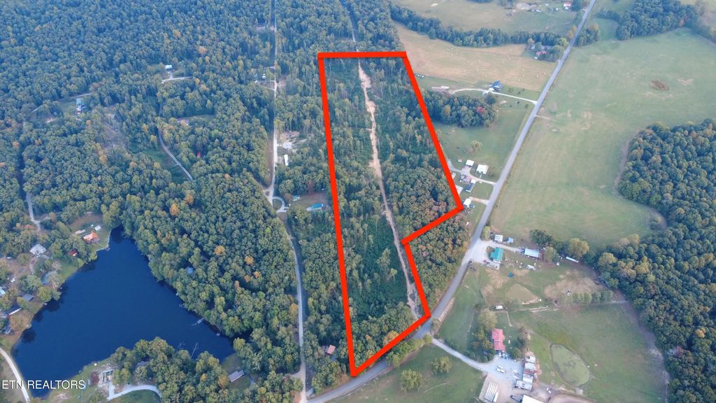 5377 Newton Rd, Crossville
