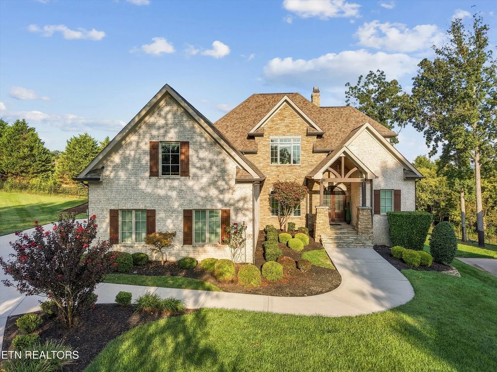 404 Stone Villa Lane, Knoxville