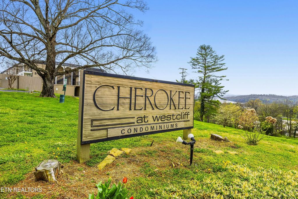 5709 Lyons View Pike 2303, Knoxville