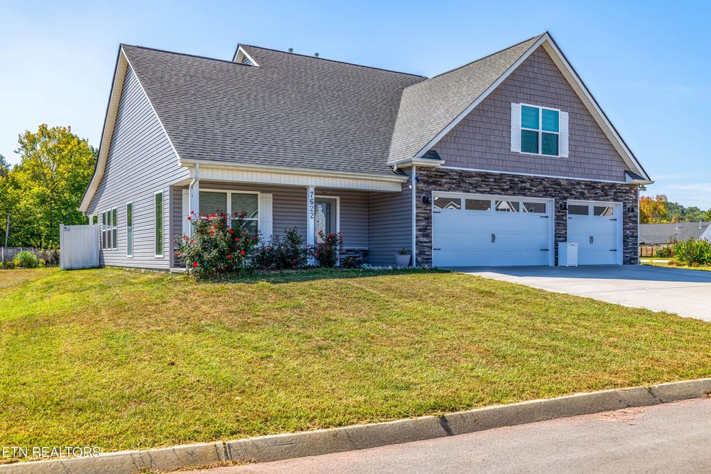 7622 Bailey Landing Lane, Knoxville