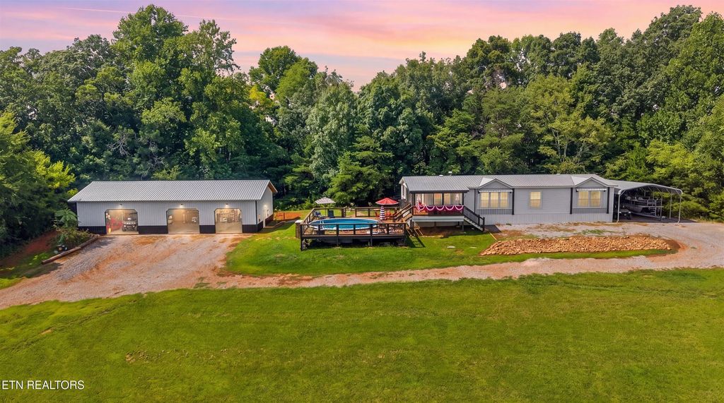 7247 Brewer Rd, Maryville