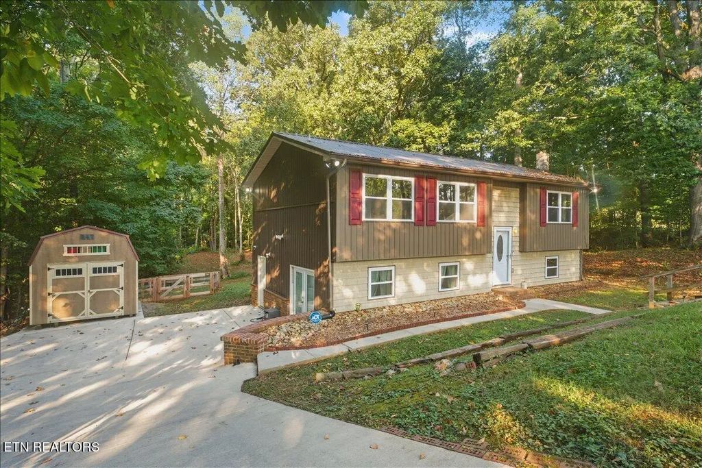 6901 Howard School Rd, Maryville