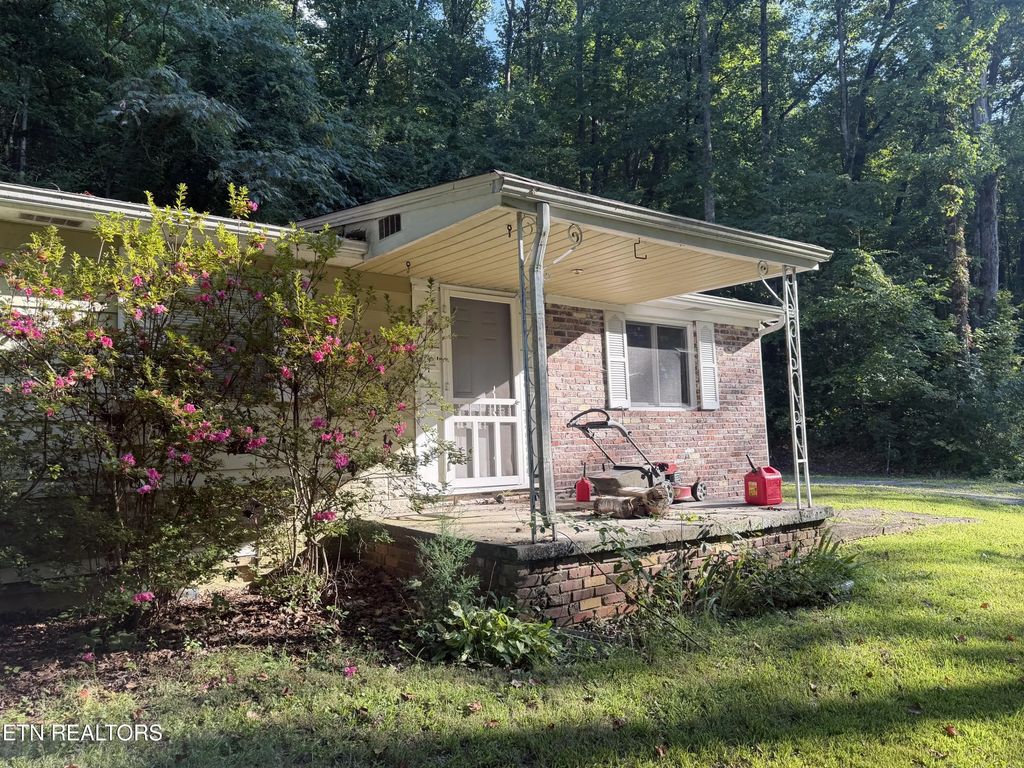 2832 Rifle Range Drive, Knoxville