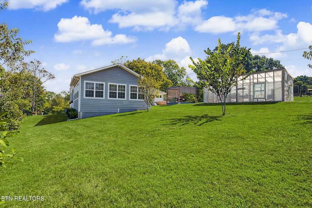 536 Corum Rd, Knoxville