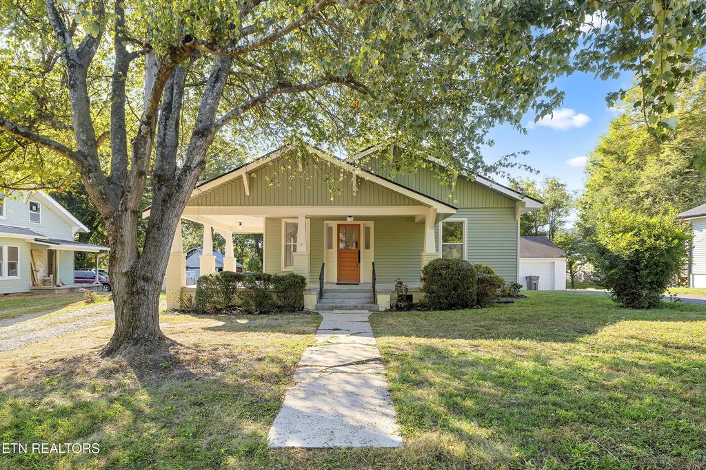 2616 Woodrow Drive, Knoxville