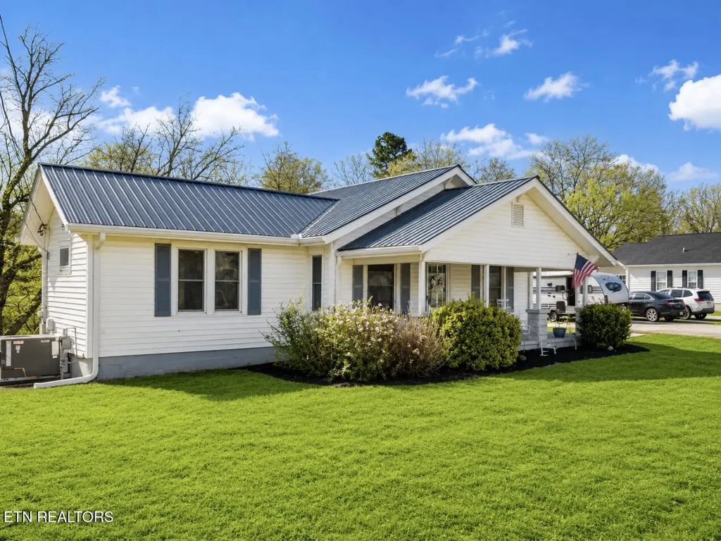 5012 Strawberry Plains Pike, Knoxville