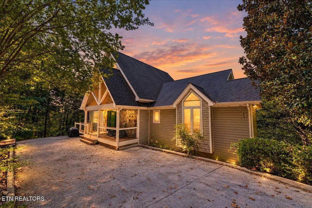 480 White Tail Lane, LaFollette