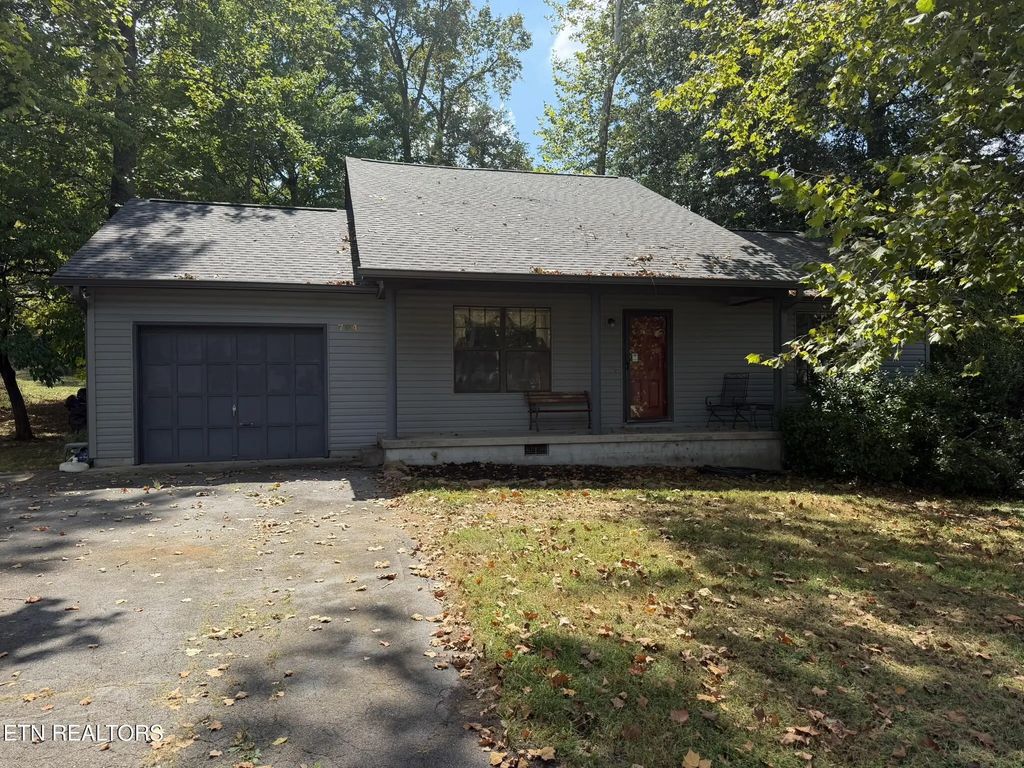 704 Ike Lane, Knoxville