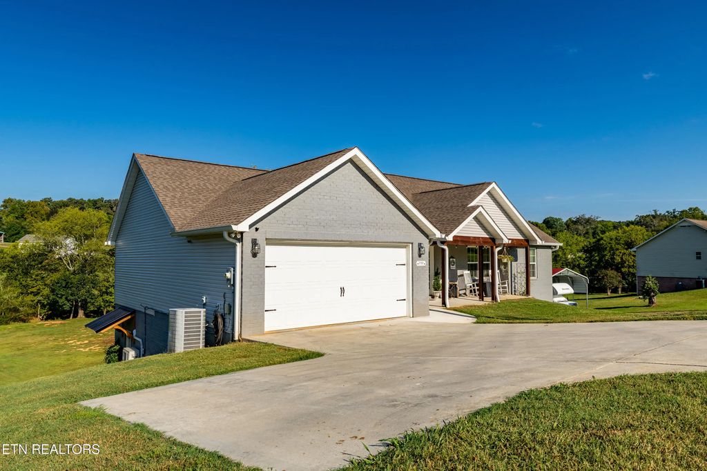 232 River Ford Rd, Maryville