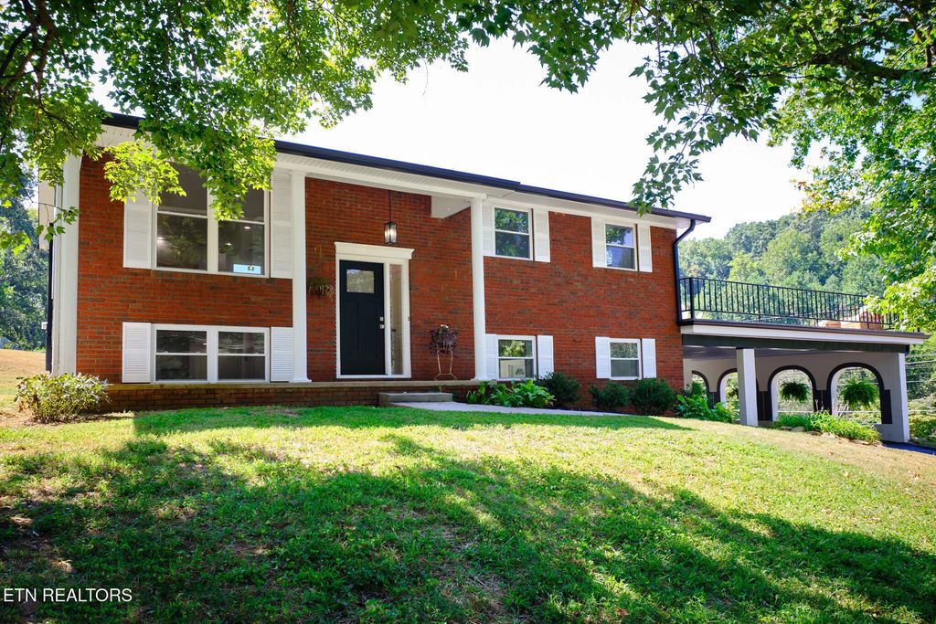 8216 Pickens Gap Rd, Knoxville