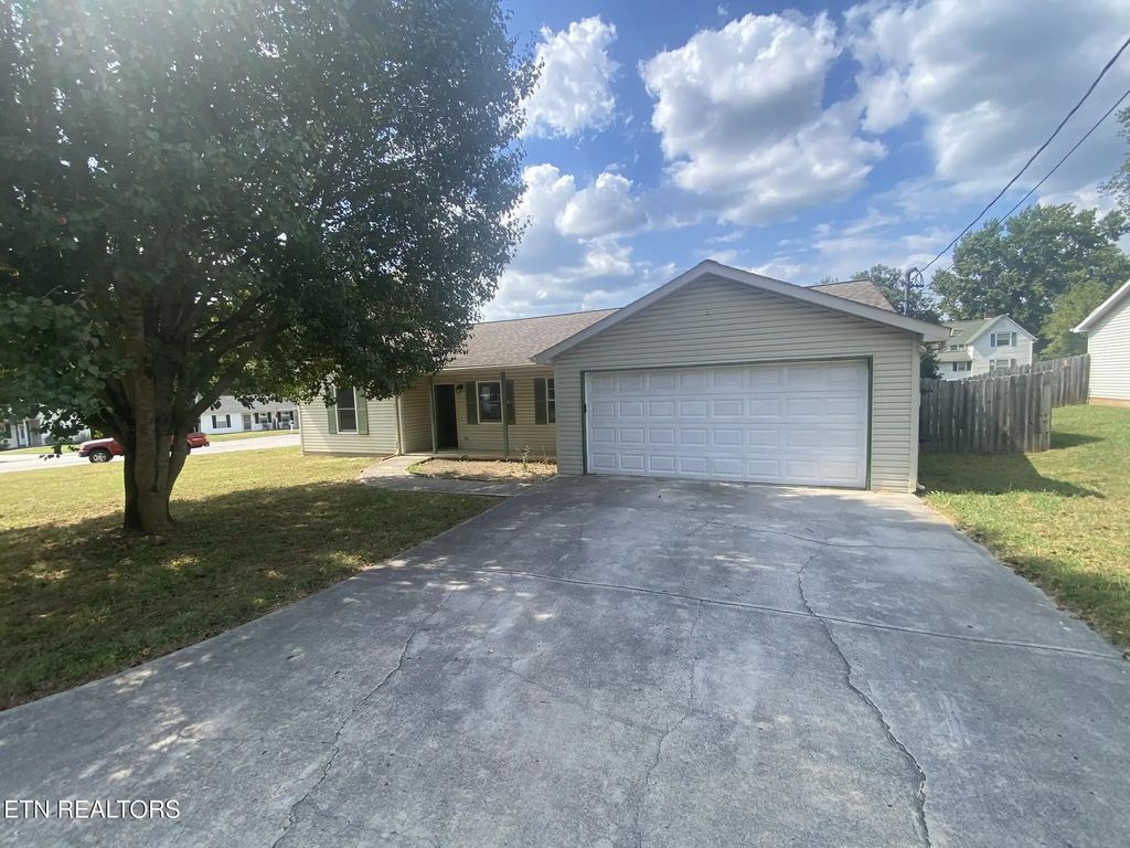7619 Trey Oaks Lane 2, Knoxville