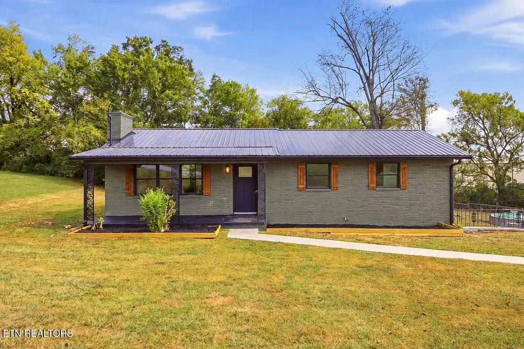 5608 Springplace Circle, Knoxville