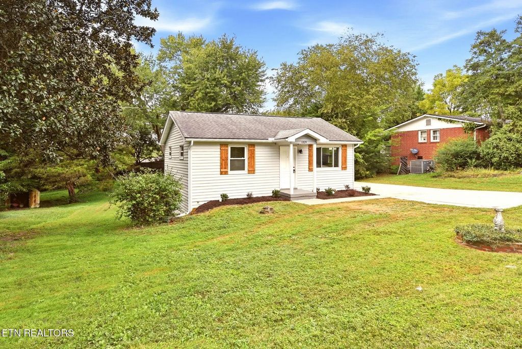 1329 Francis Rd, Knoxville